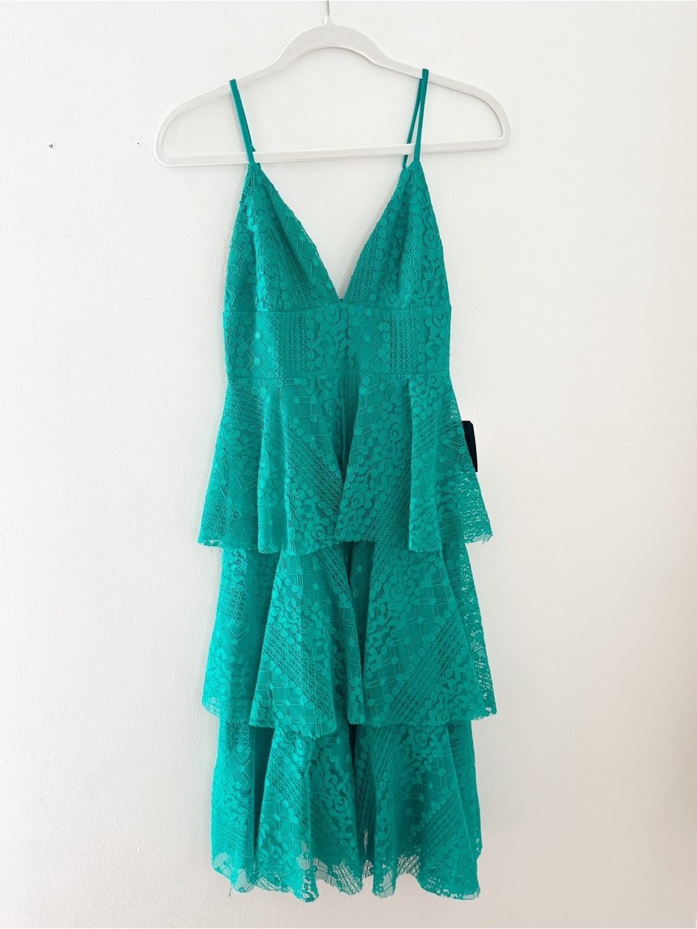 Lulus Kelly Green Lace Tiered Ruffle Mini Dress - Size XS